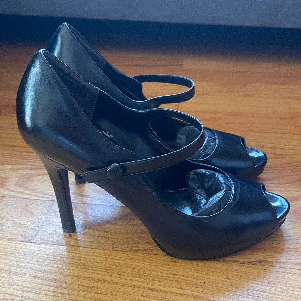 Nine West Black Peep Toe Mary Jane Heels